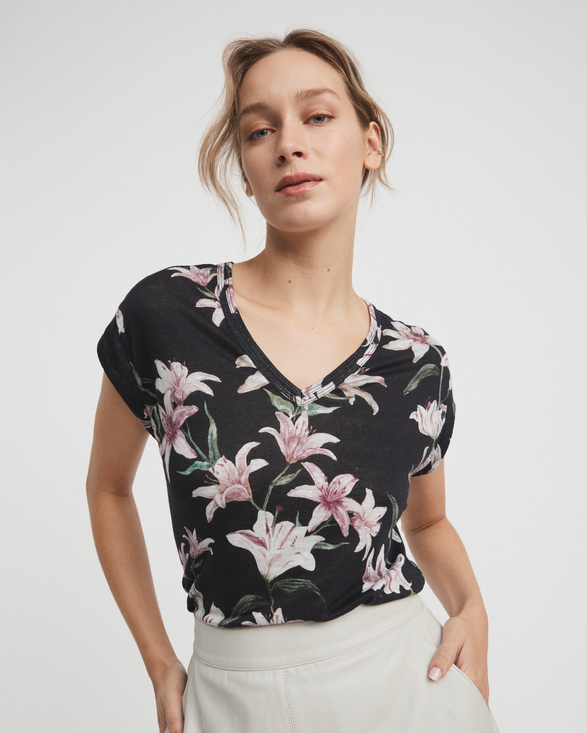 Linen V Neck Tee