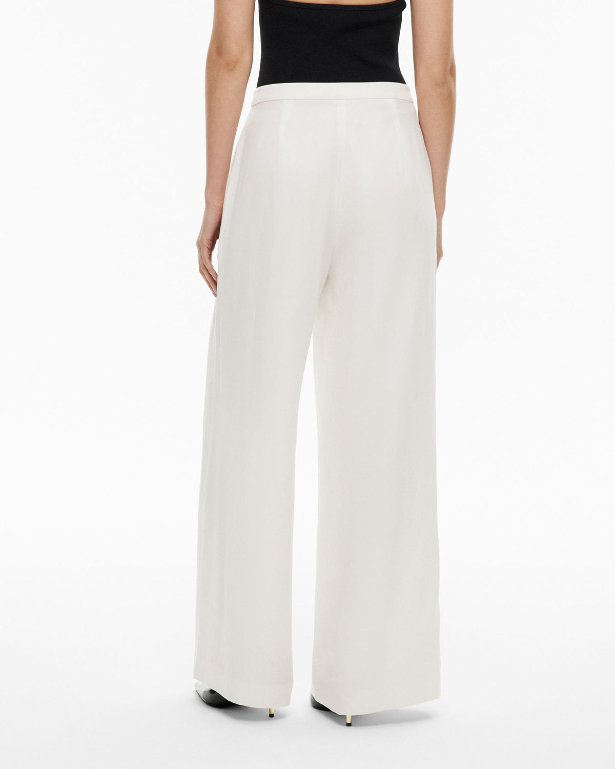 Clean Wide Leg Pant