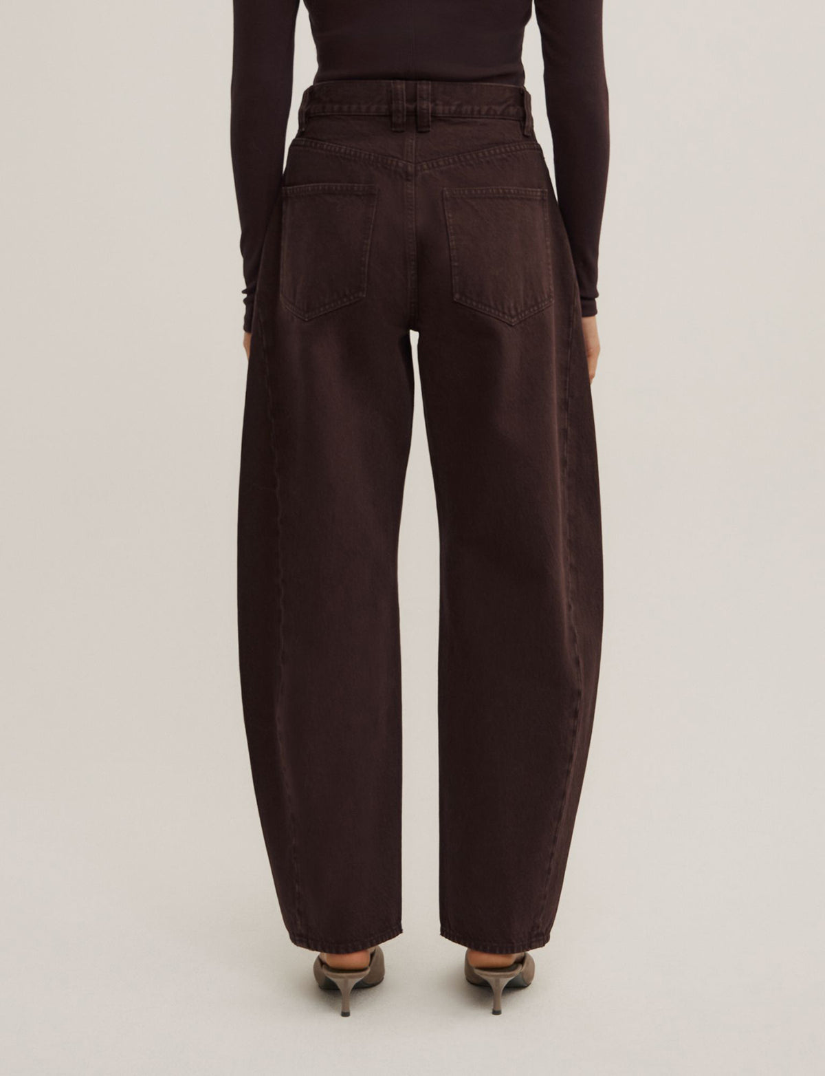 Barrel Leg Jeans