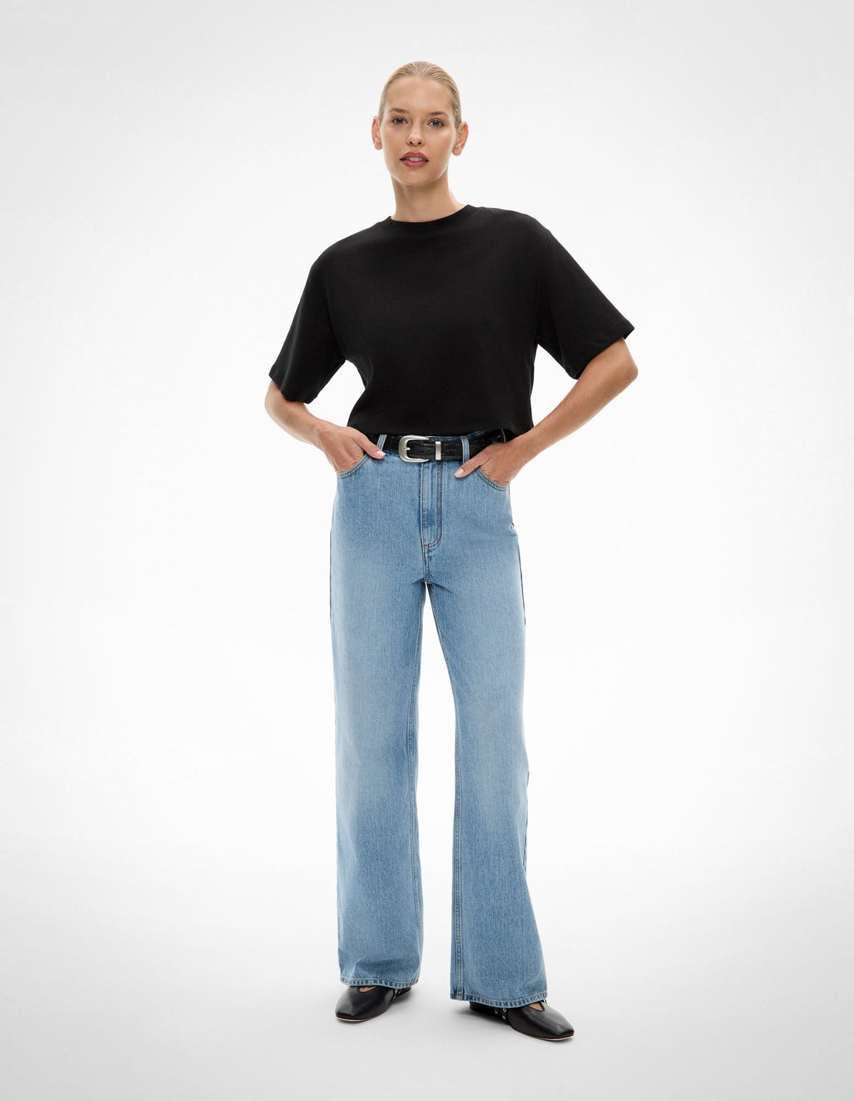 Hi Rise Wide Leg Jeans