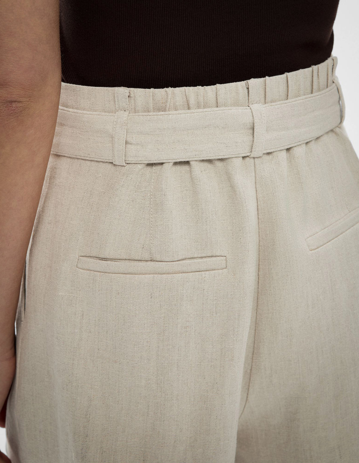 Belt Detail Linen Shorts