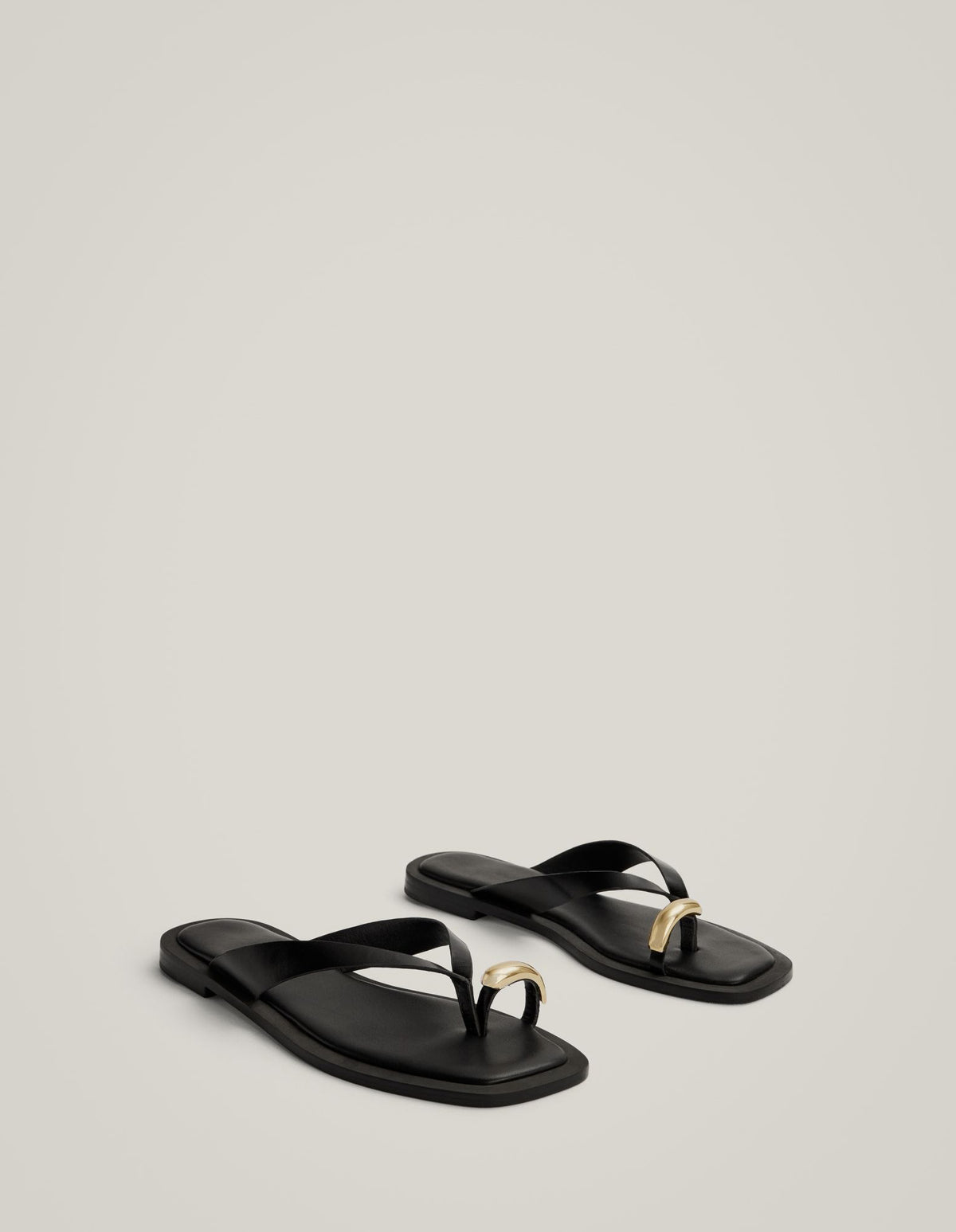 Kyra Slides
