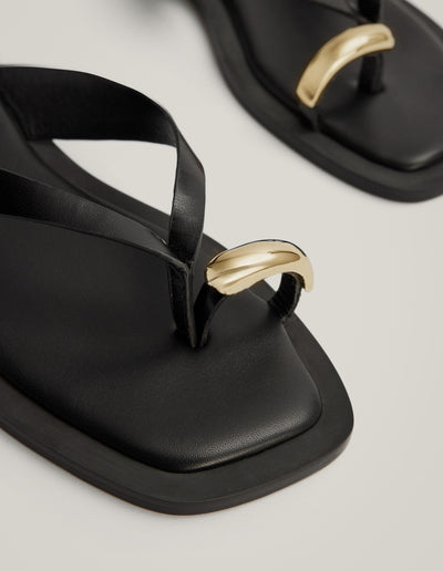 Kyra Slides