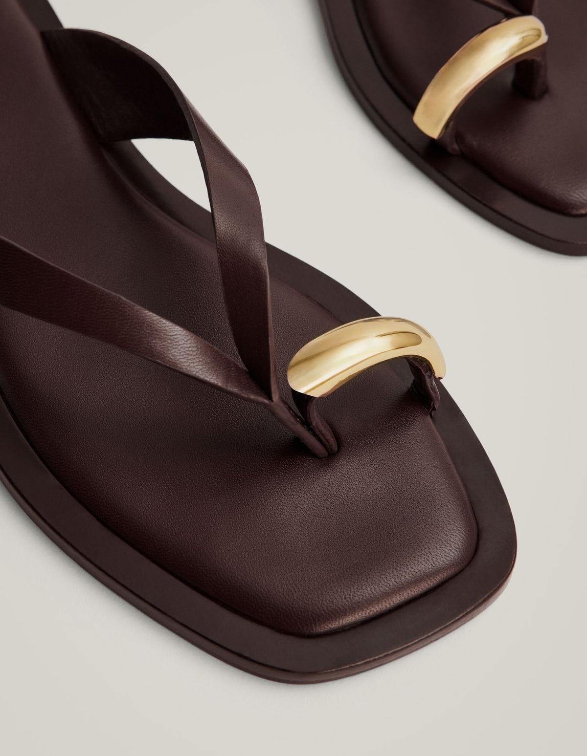 Kyra Slides