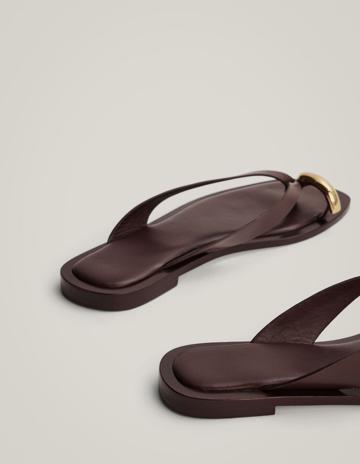 Kyra Slides