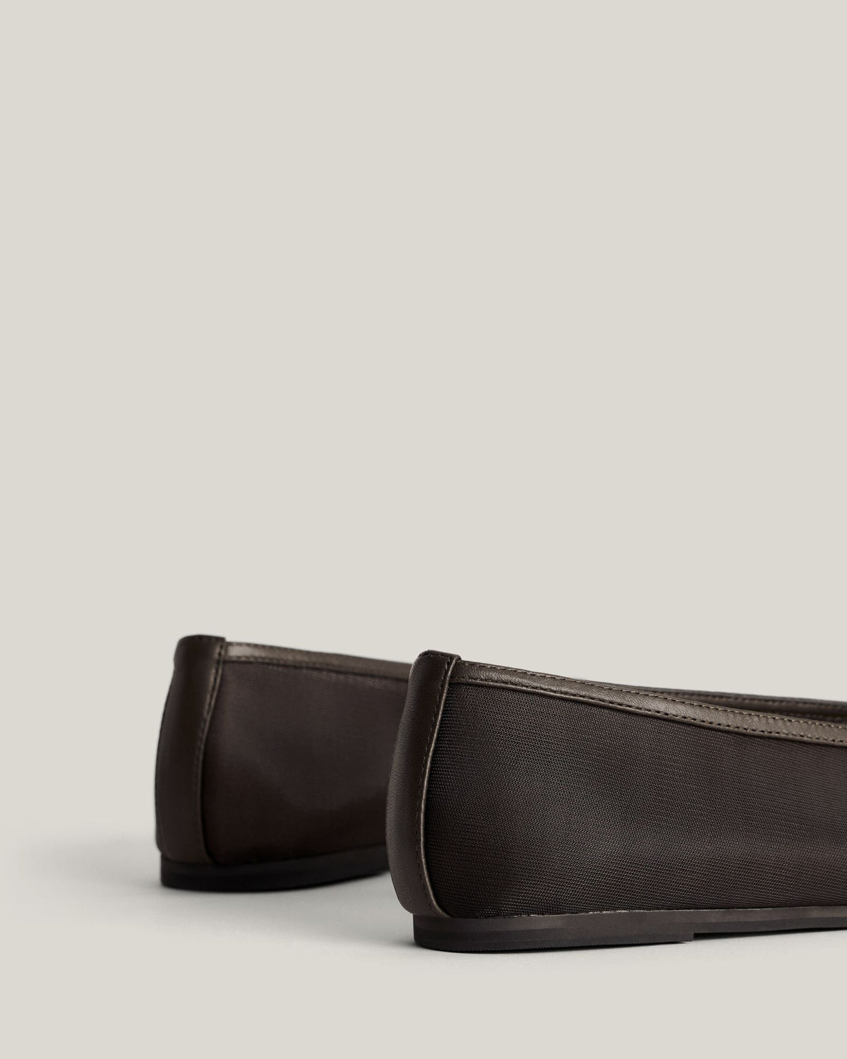 Petra Mesh Flat